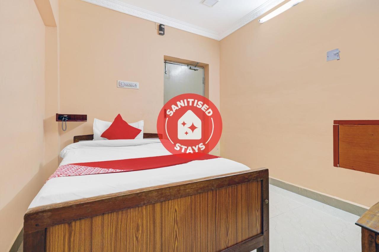 Oyo 81409 Hotel Sivajothi 杜蒂戈林 外观 照片