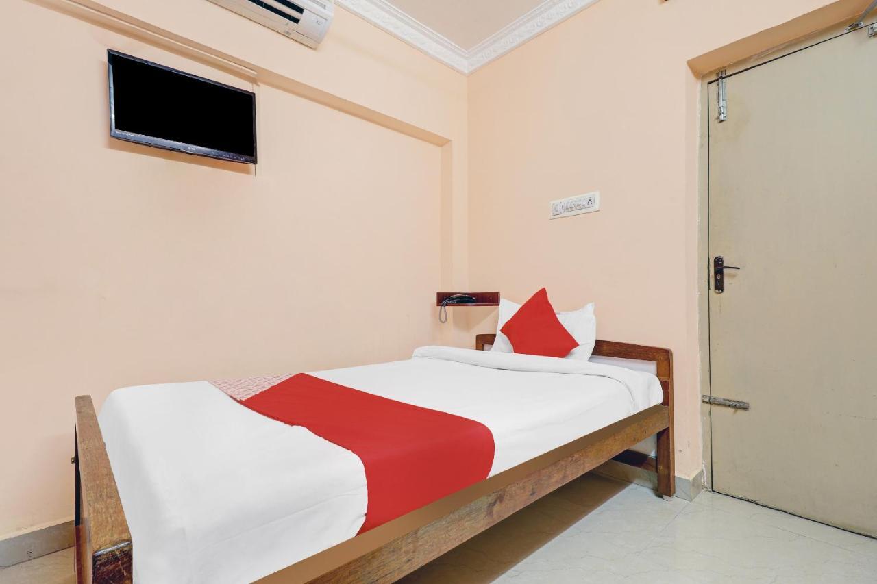 Oyo 81409 Hotel Sivajothi 杜蒂戈林 外观 照片