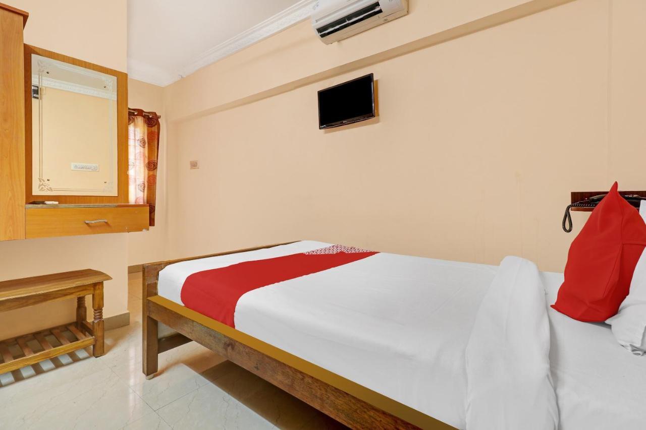 Oyo 81409 Hotel Sivajothi 杜蒂戈林 外观 照片