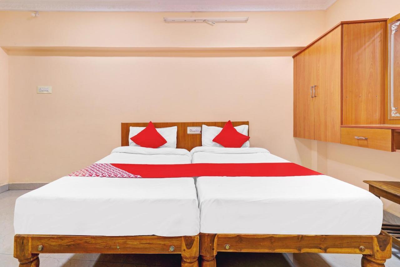 Oyo 81409 Hotel Sivajothi 杜蒂戈林 外观 照片