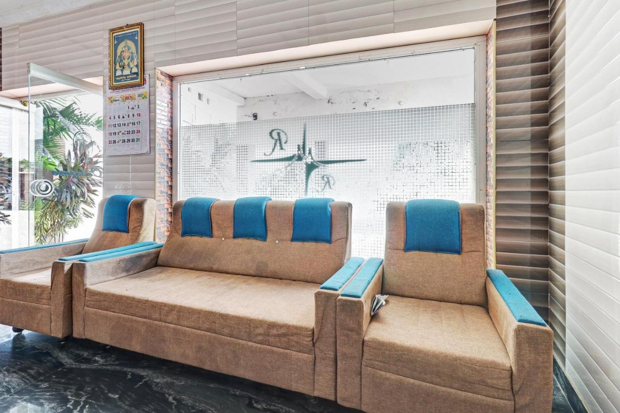 Oyo 81409 Hotel Sivajothi 杜蒂戈林 外观 照片