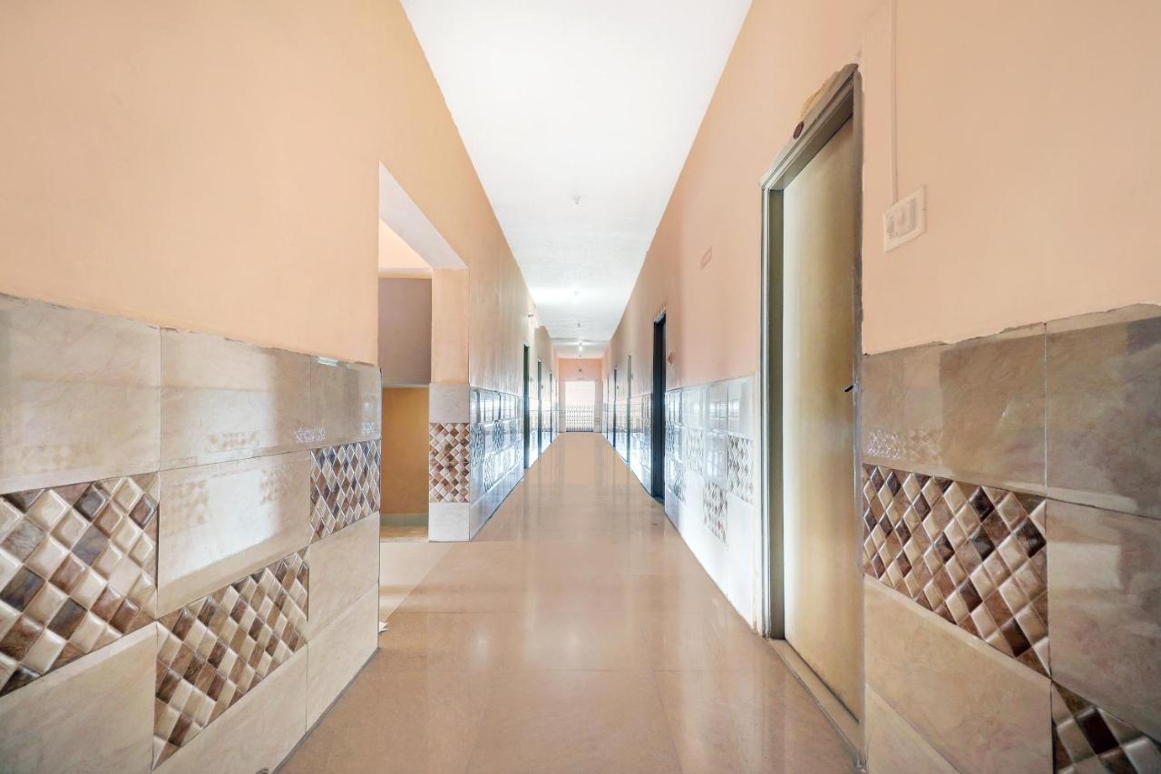 Oyo 81409 Hotel Sivajothi 杜蒂戈林 外观 照片